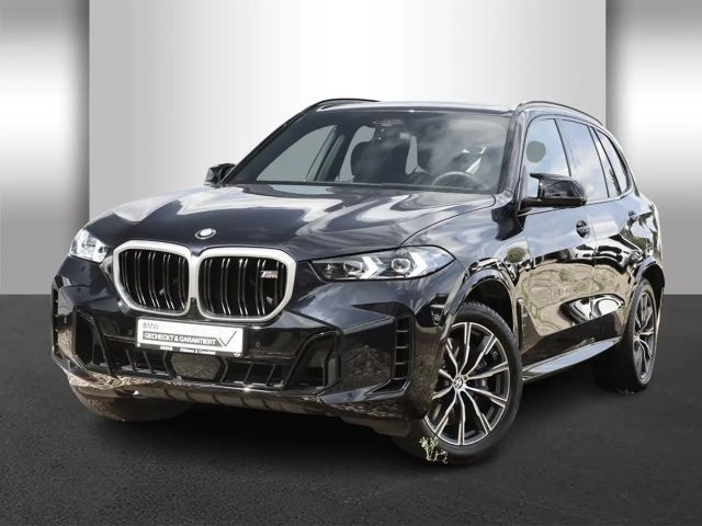 BMW X5 M60i