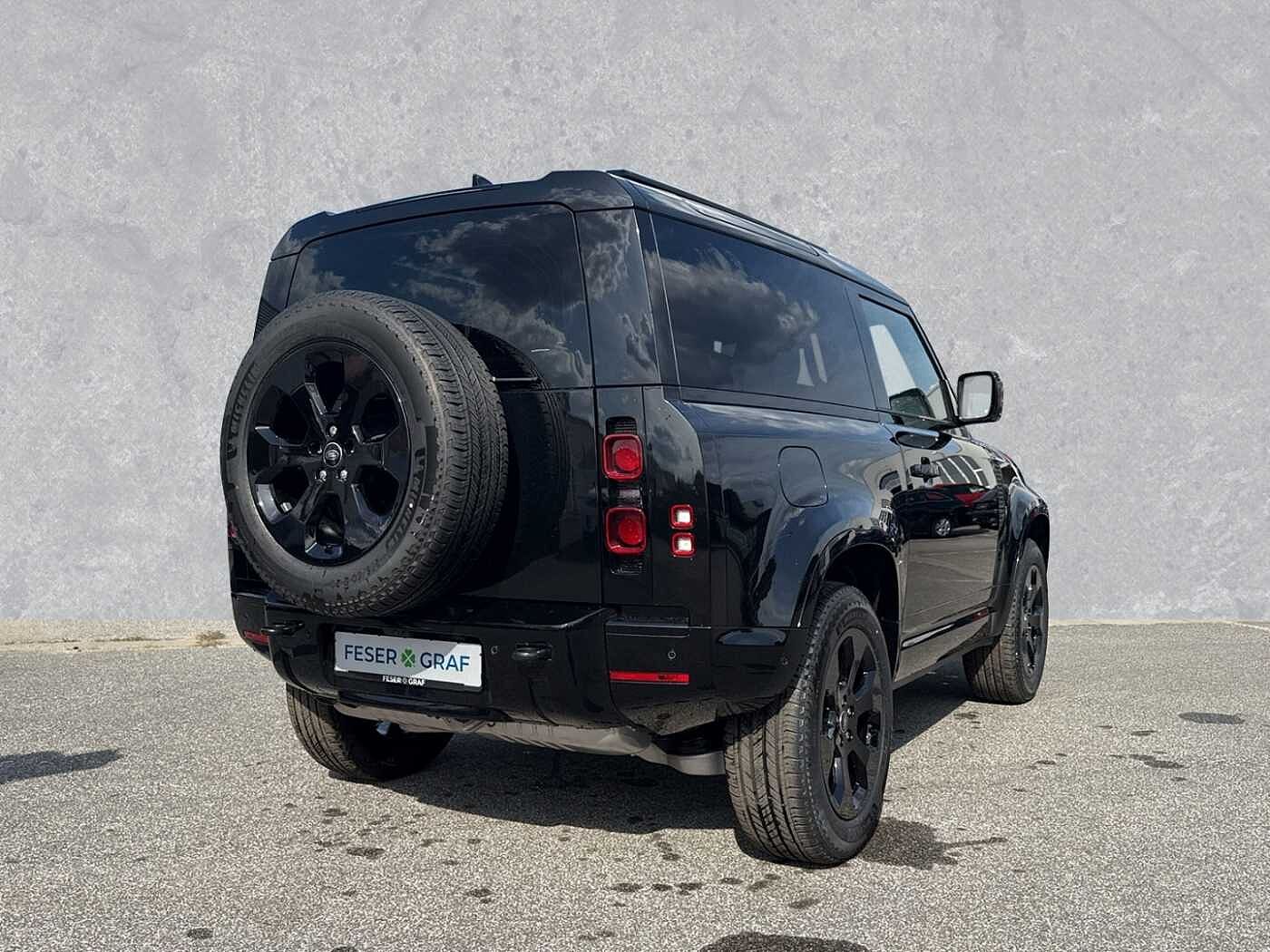 Land Rover Defender 90 Dynamic SE