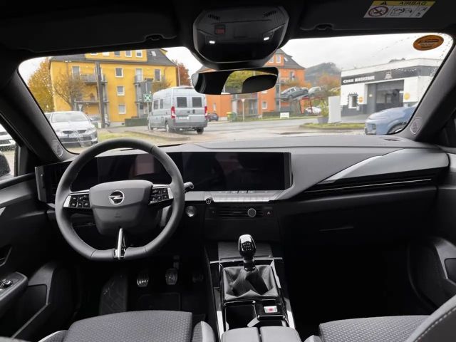 Opel Astra 1.2 Turbo Edition Turbo