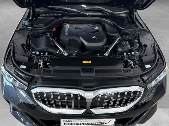 BMW 530 530e M-Sport Sedan