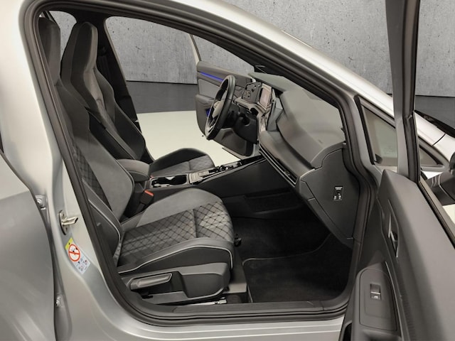 Volkswagen Golf 1.5 TSI DSG Plus R-Line