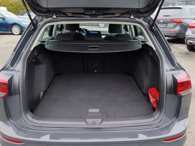 Volkswagen Golf Life Variant