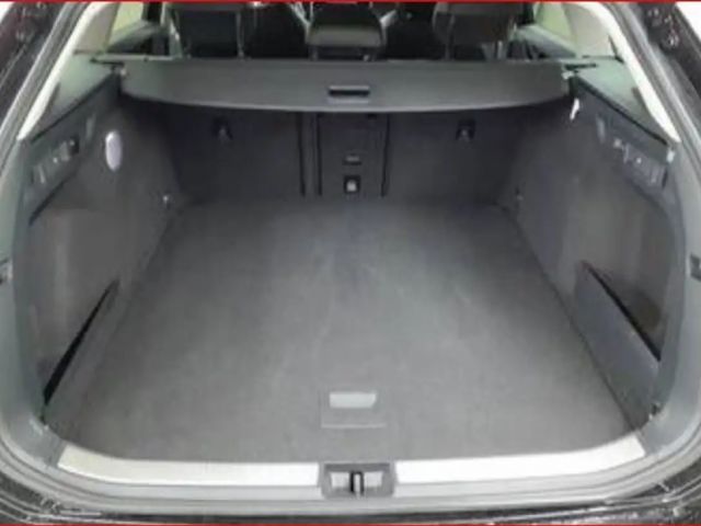 Volkswagen Passat 1.5 eTSI Business Variant