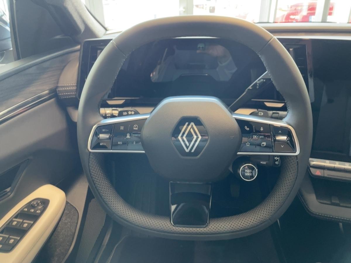 Renault Scenic E-Tech Iconic