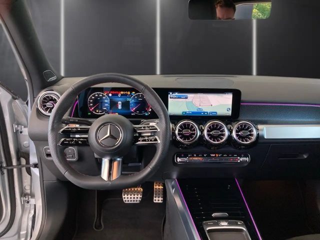 Mercedes-Benz GLB 220 4MATIC AMG Line