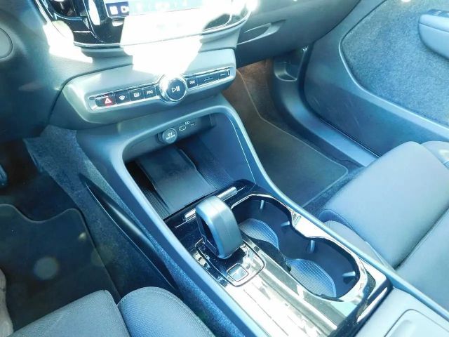 Volvo XC40 AWD Plus Recharge Twin Engine