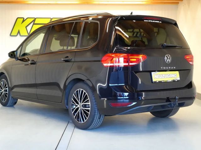 Volkswagen Touran 1.5 TSI DSG