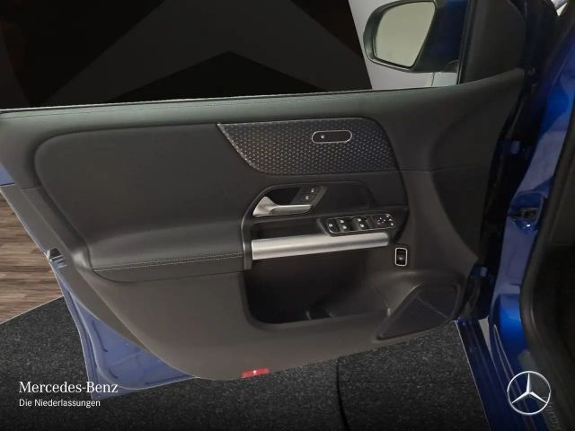 Mercedes-Benz B 220 4MATIC Progressive Sedan