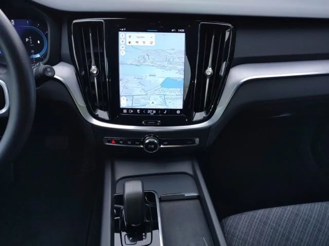 Volvo V60 Core Hybrid