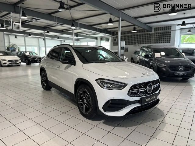 Mercedes-Benz GLA 250 4MATIC AMG Line