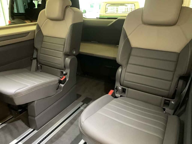 Volkswagen Multivan DSG Lang Style T7