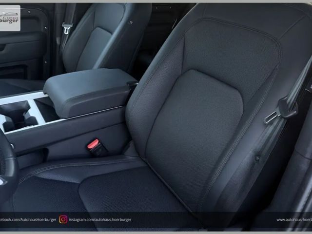 Land Rover Defender 110 AWD D250 Dynamic SE