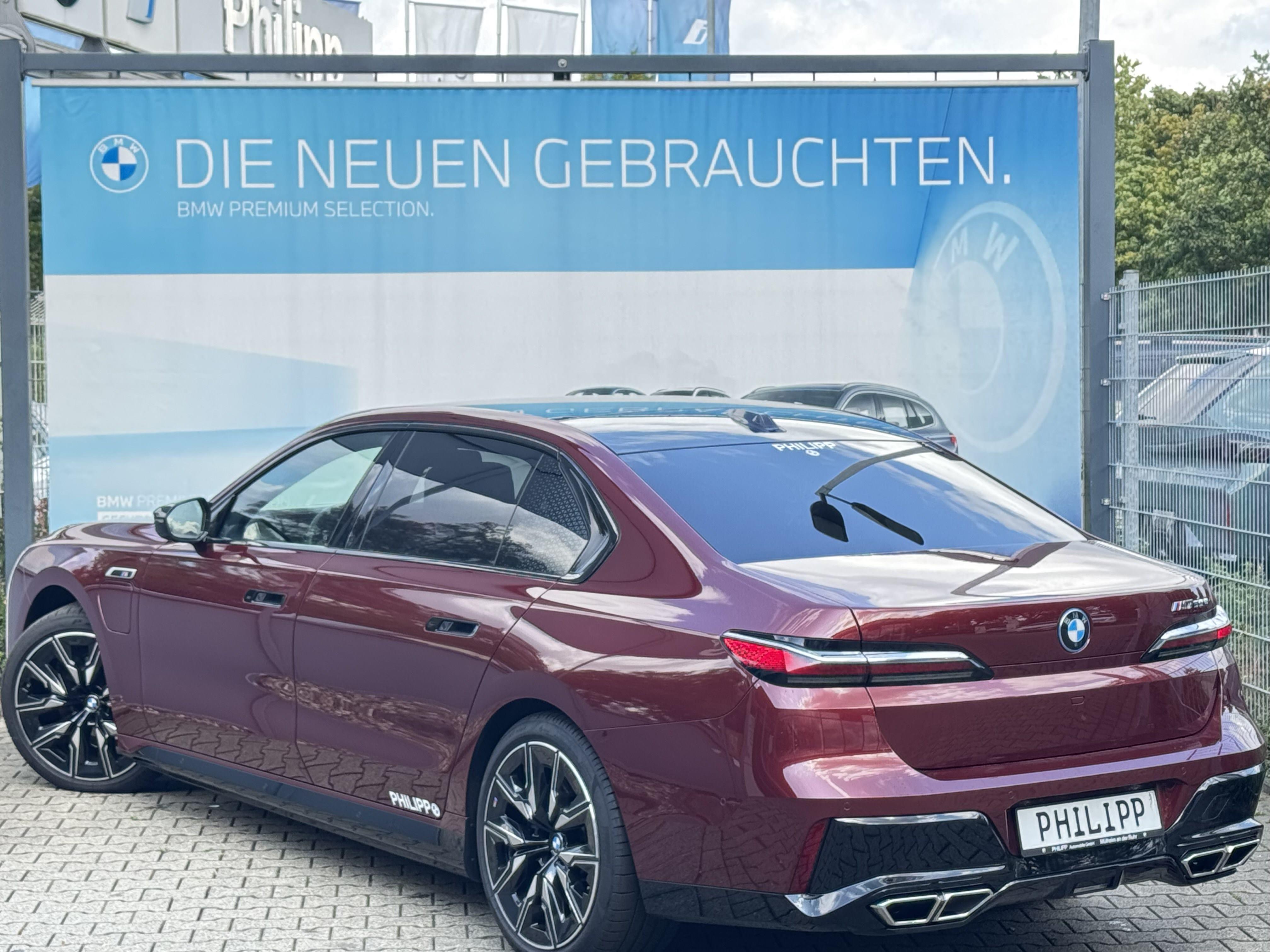 BMW M760 M760e Sedan xDrive