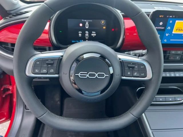 Fiat 600e Elektro (RED) 54 kWh *Tempomat*Klima*18.500km*