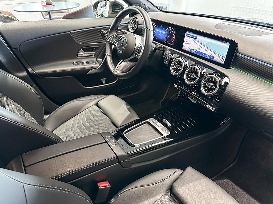 Mercedes-Benz A 200 ProgressiveLAP+LED+Pano+AHK+Distronic