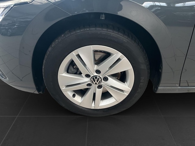 Volkswagen Golf 2.0 TDI DSG Life Variant