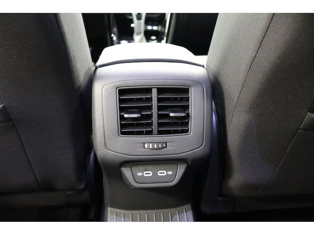 Volkswagen T-Roc 1.5 TSI DSG R-Line