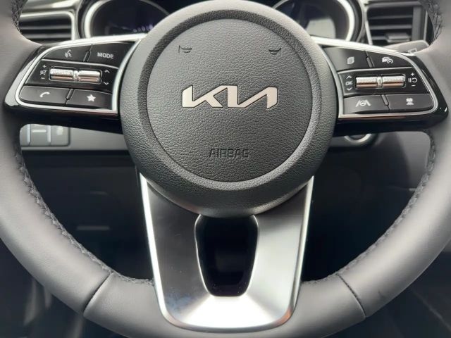 Kia Ceed CEED Ultimate Edition 1.5T LED+Kamera+Navi