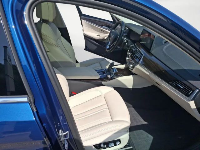 BMW 540 540d Luxury Line Touring xDrive