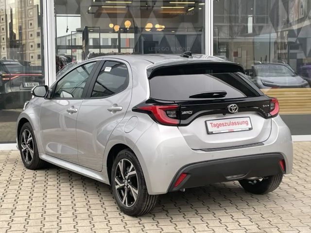 Toyota Yaris Hatchback Hybride VVT-i