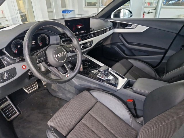 Audi A4 35 TFSI S-Line S-Tronic Sedan