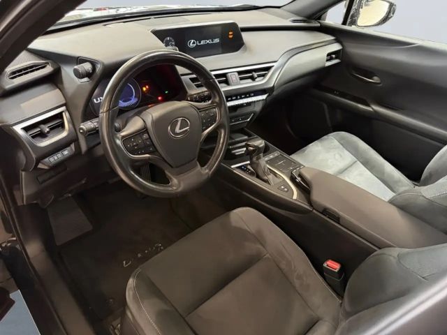 Lexus UX 250h Style Edition