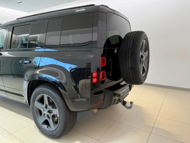 Land Rover Defender 110 D300 Dynamic SE