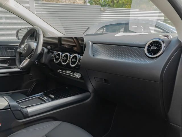 Mercedes-Benz GLA 180 Progressive