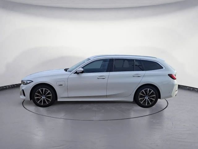 BMW 320 320e Touring