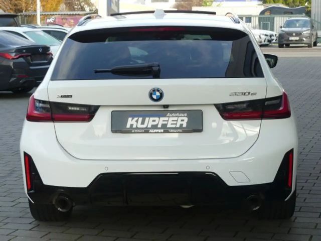 BMW 330 330e Touring xDrive