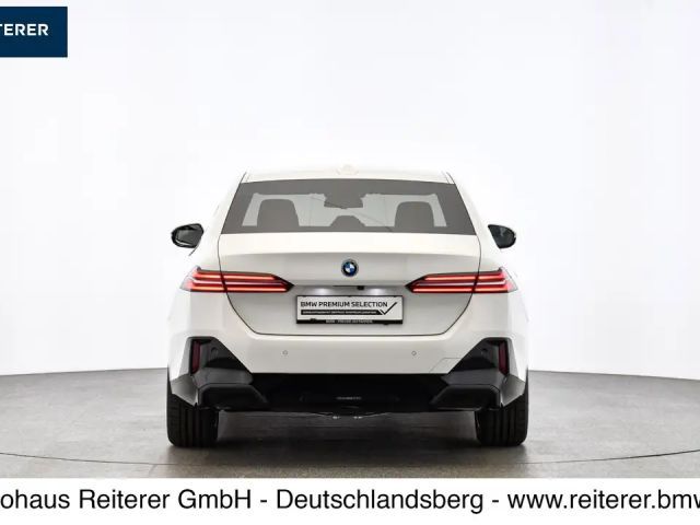 BMW 530 530e M-Sport Sedan xDrive