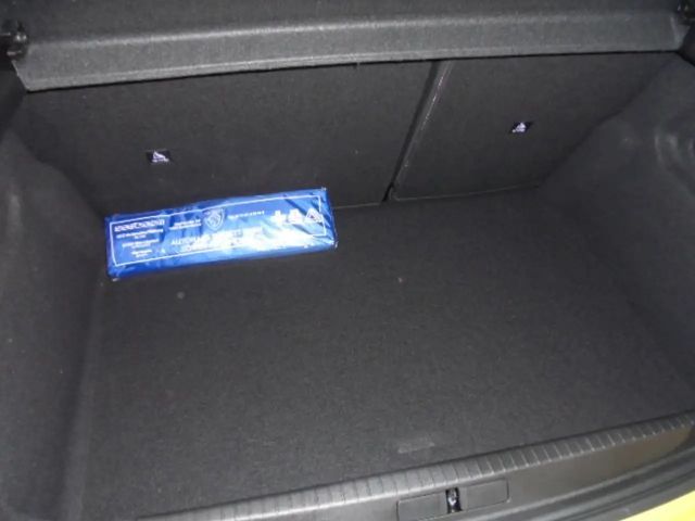 Peugeot E-208 GT-Line Hybrid