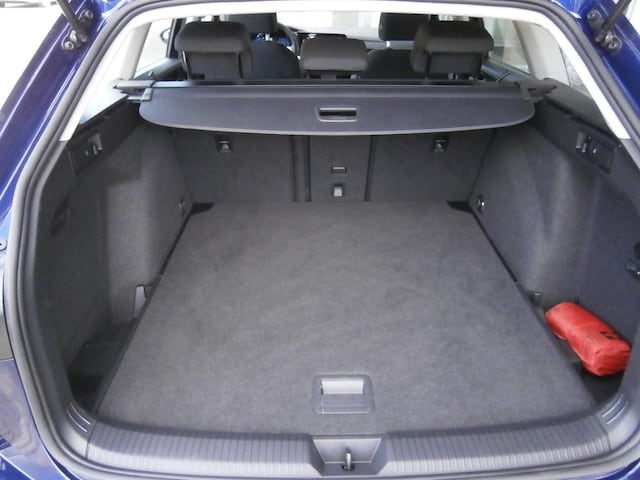 Volkswagen Golf Life Variant