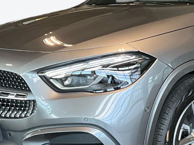 Mercedes-Benz GLA 180 AMG Line