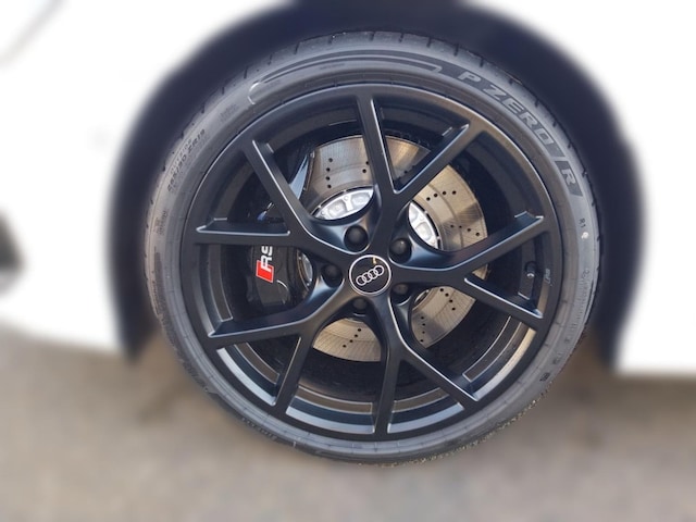 Audi RS3 Quattro S-Tronic Sedan