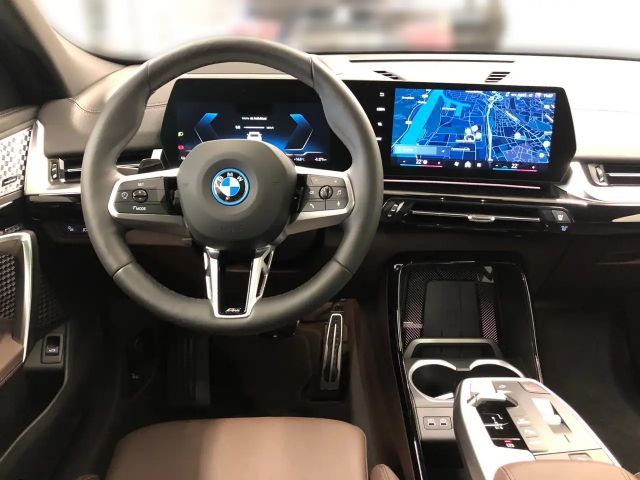 BMW iX2 xDrive30