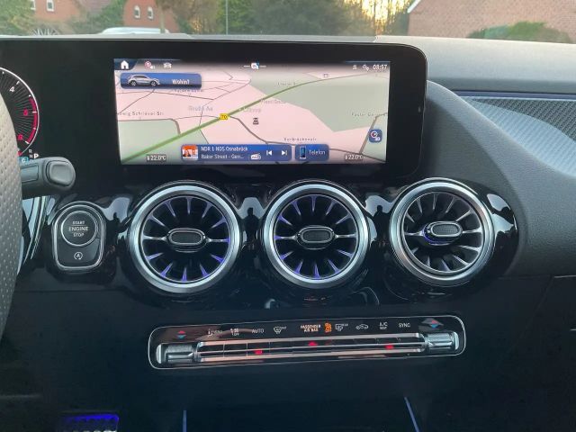 Mercedes-Benz GLA 200 AMG Line GLA 200 d