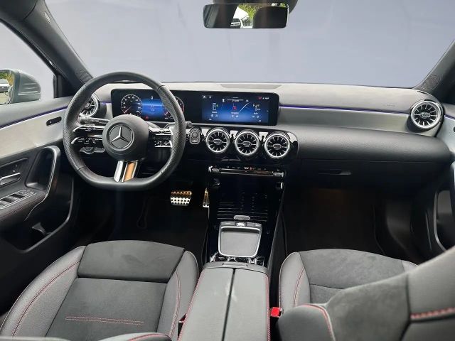 Mercedes-Benz A 200 AMG Line