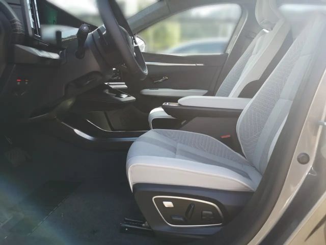 Renault Scenic E-Tech Iconic