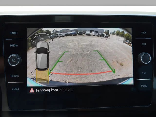 Volkswagen T-Cross IQ.Drive R-Line