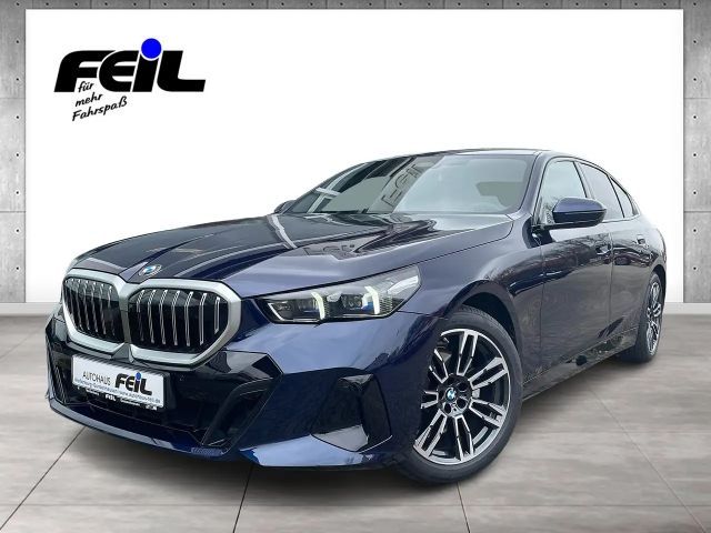 BMW 520 520i M-Sport Sedan