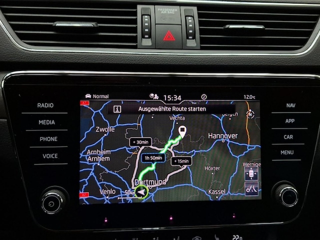 Skoda Superb 2.0 TDI Combi Style Style