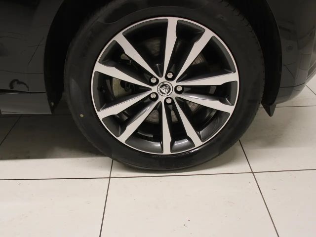 Jaguar F-Pace AWD D300 R-Dynamic