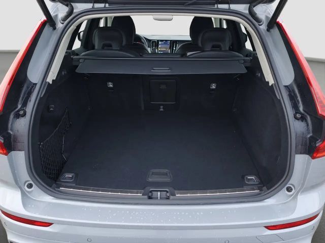 Volvo XC60 AWD Dark Plus