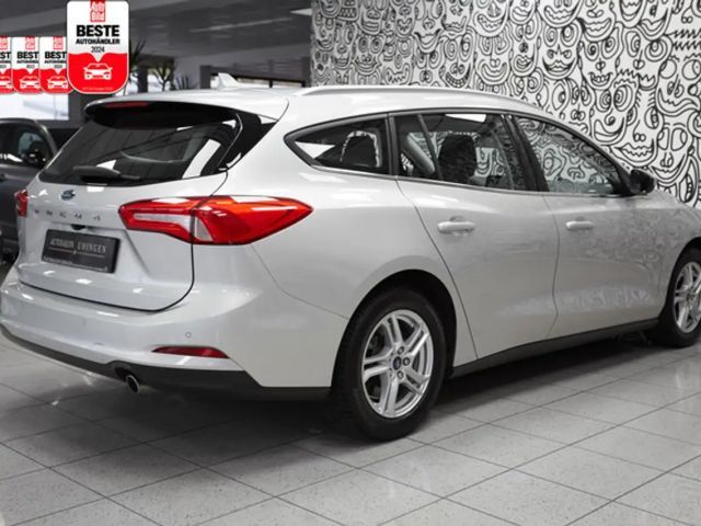 Ford Focus Cool & Connect Wagon