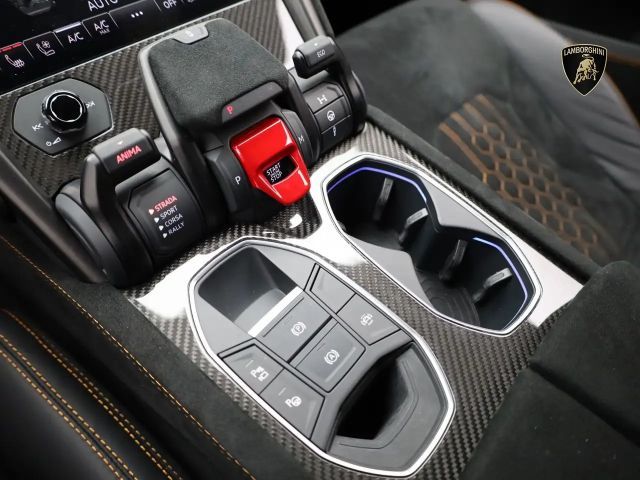 Lamborghini Urus Performante