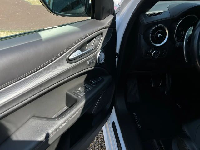 Alfa Romeo Stelvio Q4 Veloce