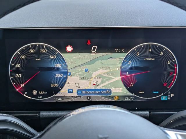 Mercedes-Benz B 180 Progressive Sedan