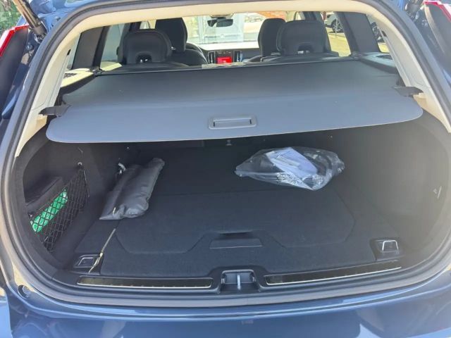 Volvo V60 AWD Dark Hybrid Plus T6