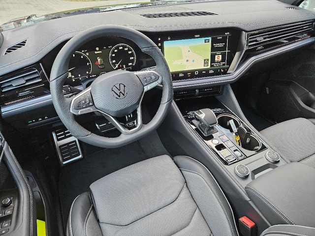 Volkswagen Touareg Touareg 3.0  R-L  DT210TDI A8A